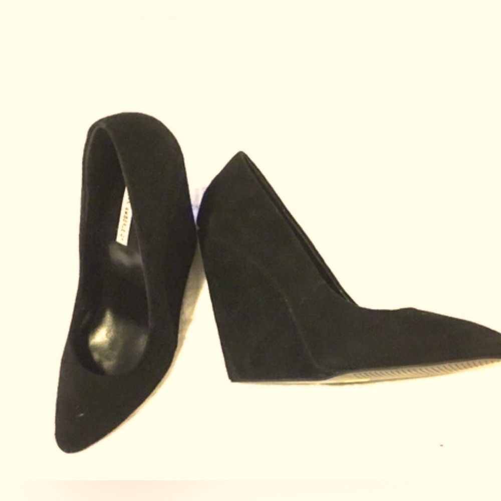 Handcrafted Katherine Amberleigh suede high wedge shoes